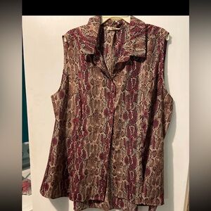 Cute animal print sleeveless shirt